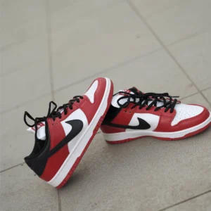 Nike Air Jordan Retro 1 Low - Red/Black